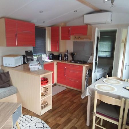 Les Chalets Salineens Salies-du-Salat ภายนอก รูปภาพ