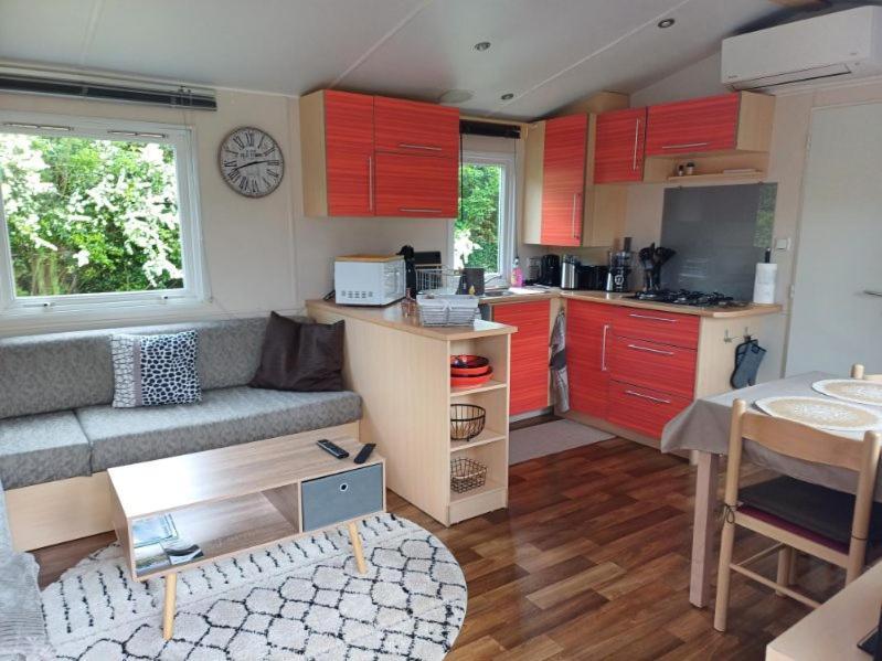 Les Chalets Salineens Salies-du-Salat ภายนอก รูปภาพ